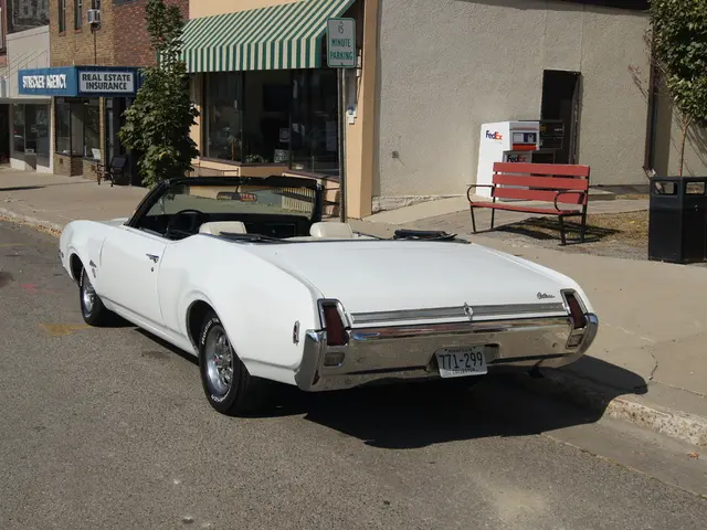 Seminar for Traders (Male, Female, Divers) in Insurance and Financial Investment