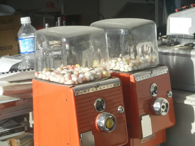 Experiment on Dissolving Candy Canes: A Scientific Insight