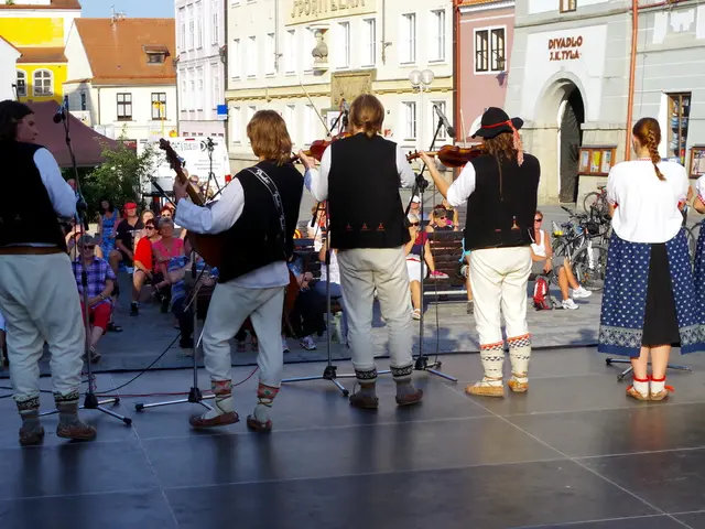 Indian Classical Drama Theories and Practices: Complimentary Study Materials for BA and MA Students