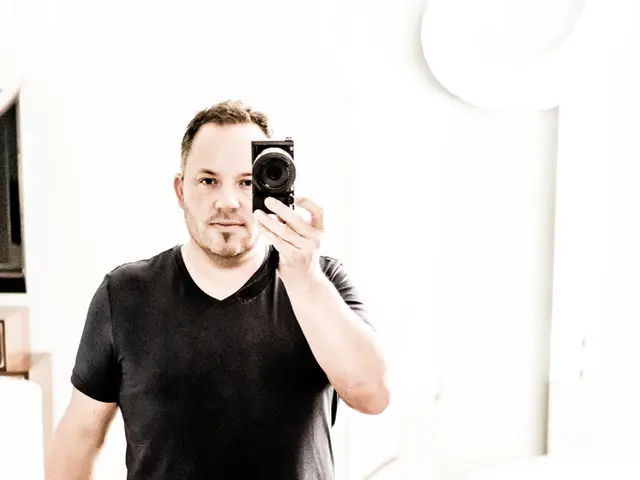 Narcissistic Psychopathy: Description, Symptoms, and Beyond