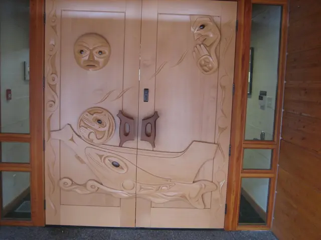 Strategies for Reconciling Design Thinking and Marketing Disputes