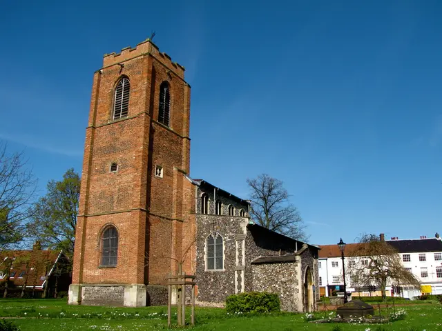 Top 11 Outdoor Education Guides for Nature Walks that Ignite Awe and Curiosity