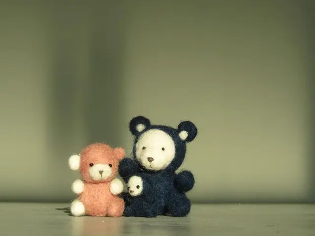 Animal cuddles and medical check-ups at the Teddy Hospital in Dusseldorf