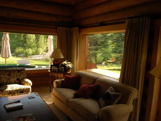 Exploring the Impact of Minimalism on Emotional Health