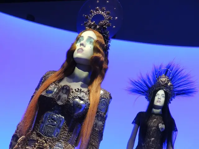 Locating Information on Rare Subjects... For Instance, Mannequins